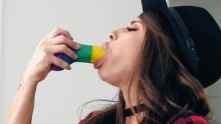 Madison Ivy tells how to give a proper blowjob