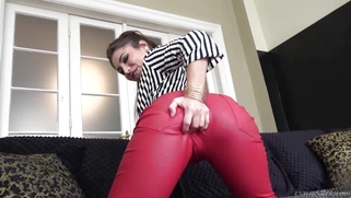 Russian Kandy Kors shows off her nice butt